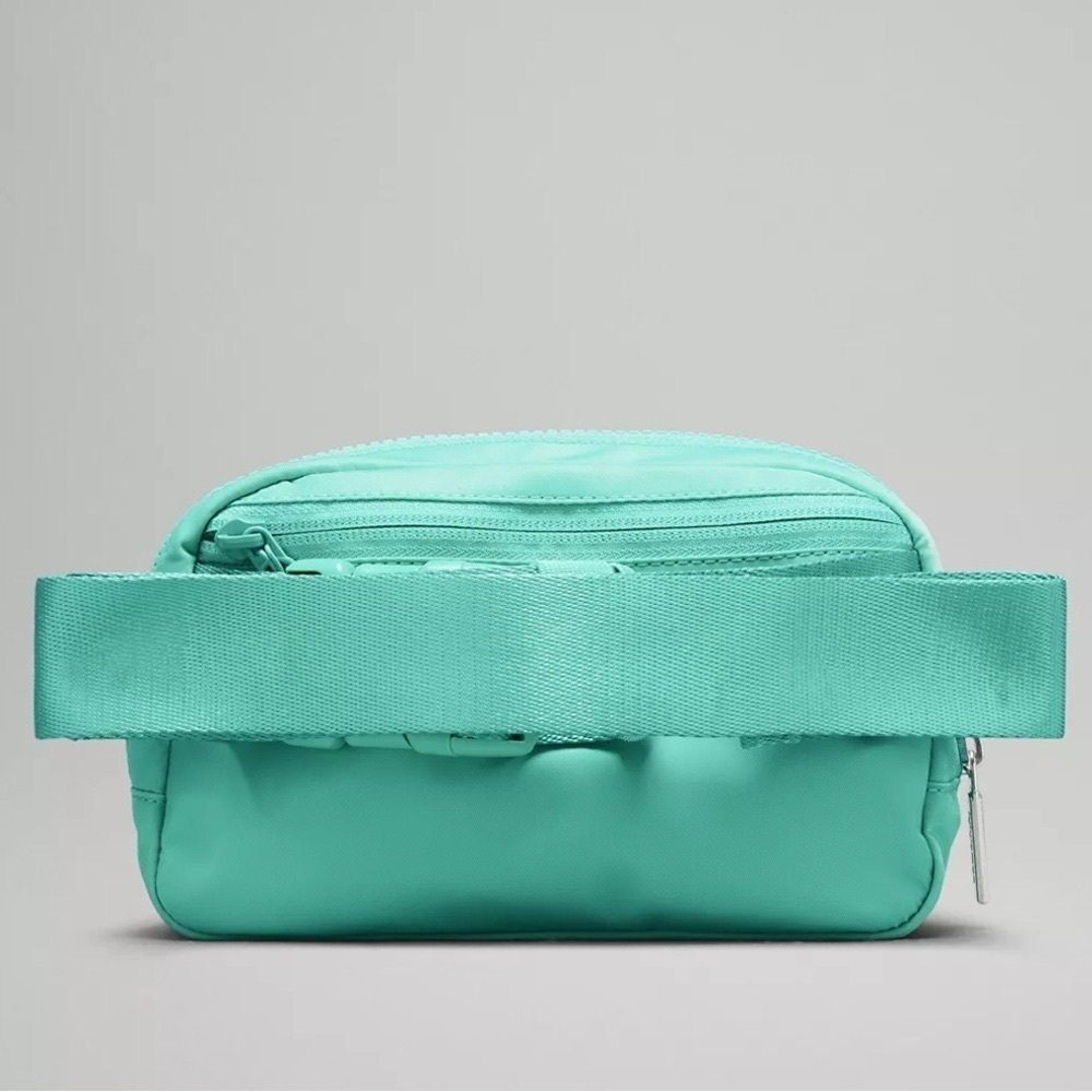 Lululemon Everywhere Belt Bag Paradise Green Crossbody Bag Fanny Pack Nwt - Picture 3 of 8